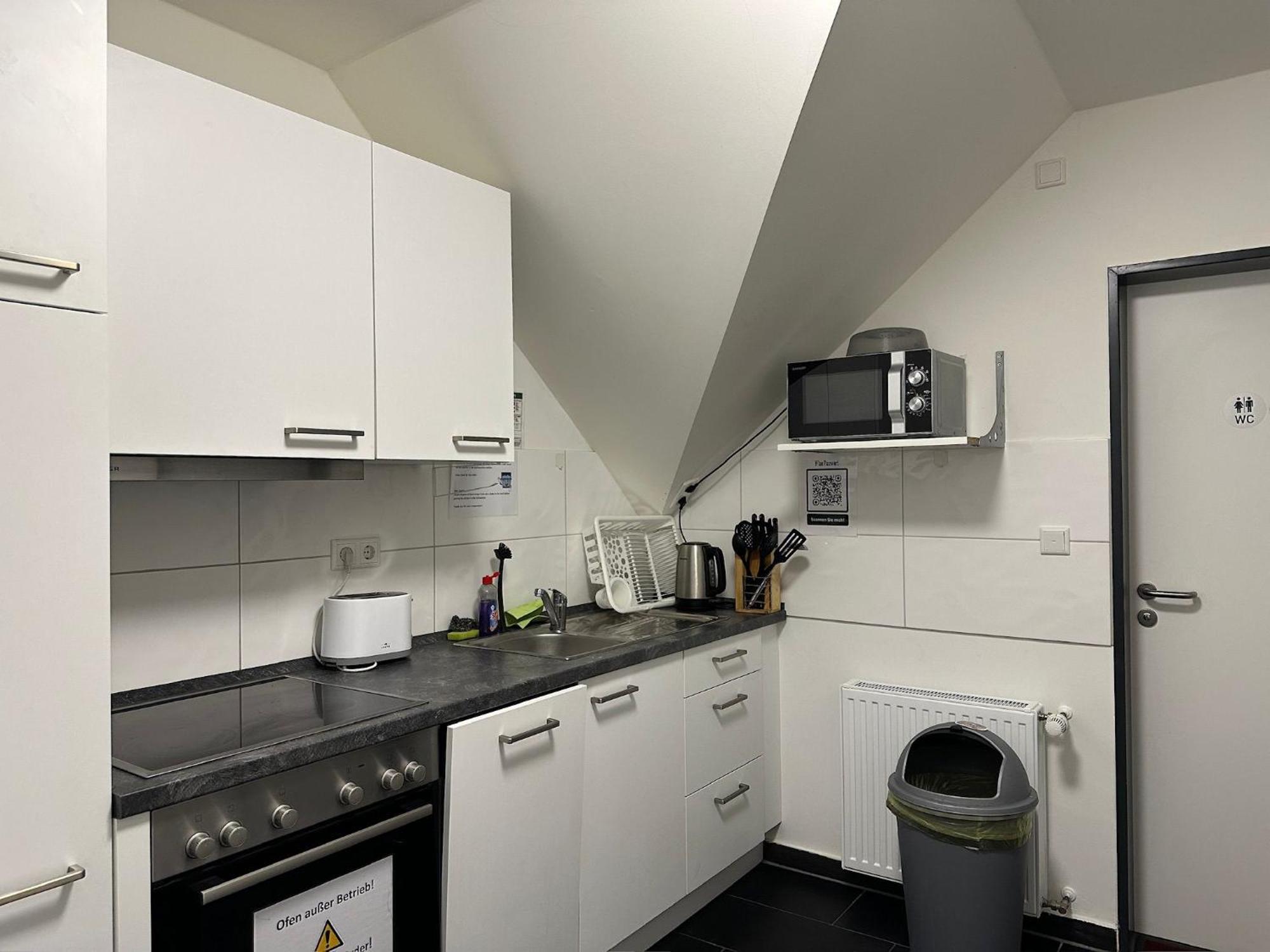 Mk Hostel Oyten - Free Wifi & Parking - 24H Check-In 外观 照片