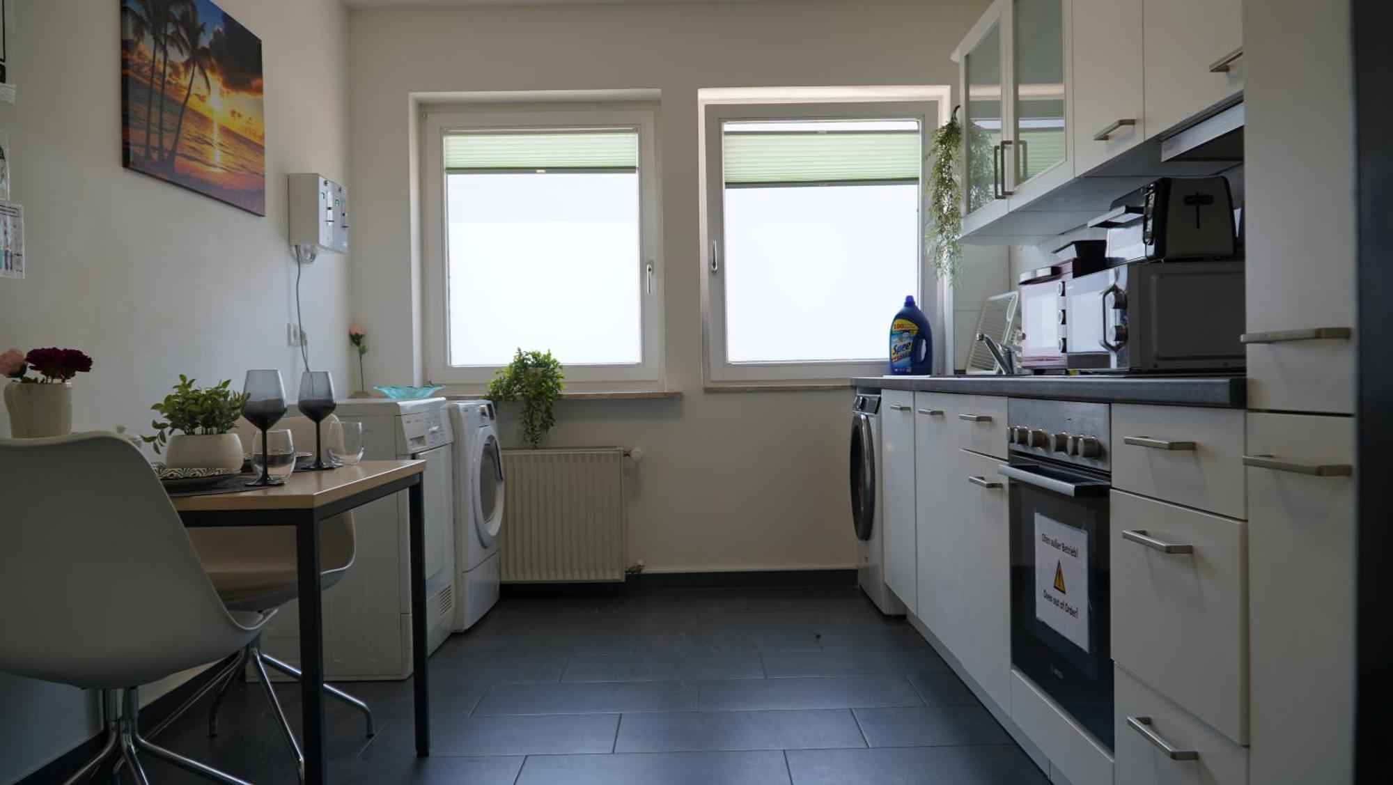 Mk Hostel Oyten - Free Wifi & Parking - 24H Check-In 外观 照片