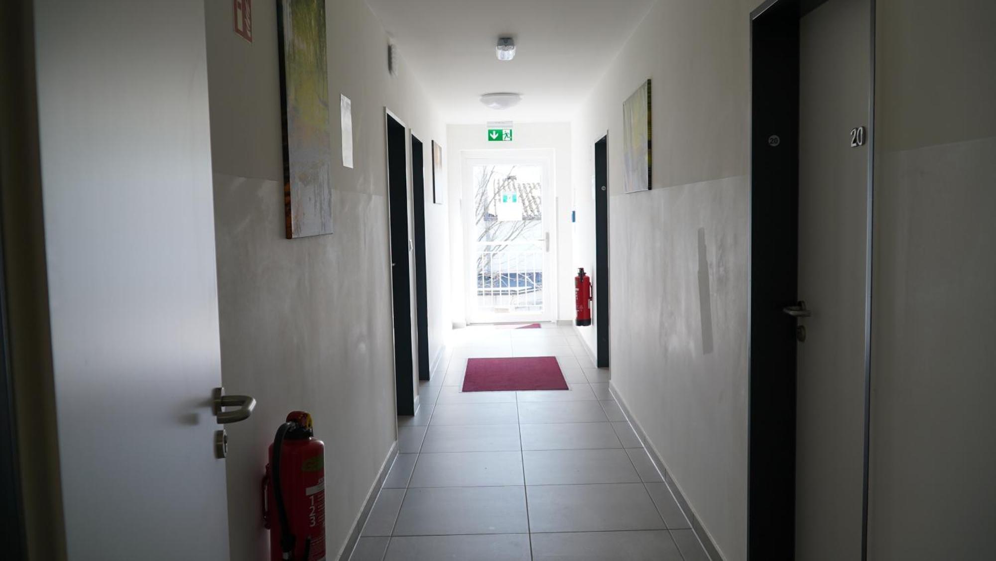 Mk Hostel Oyten - Free Wifi & Parking - 24H Check-In 外观 照片
