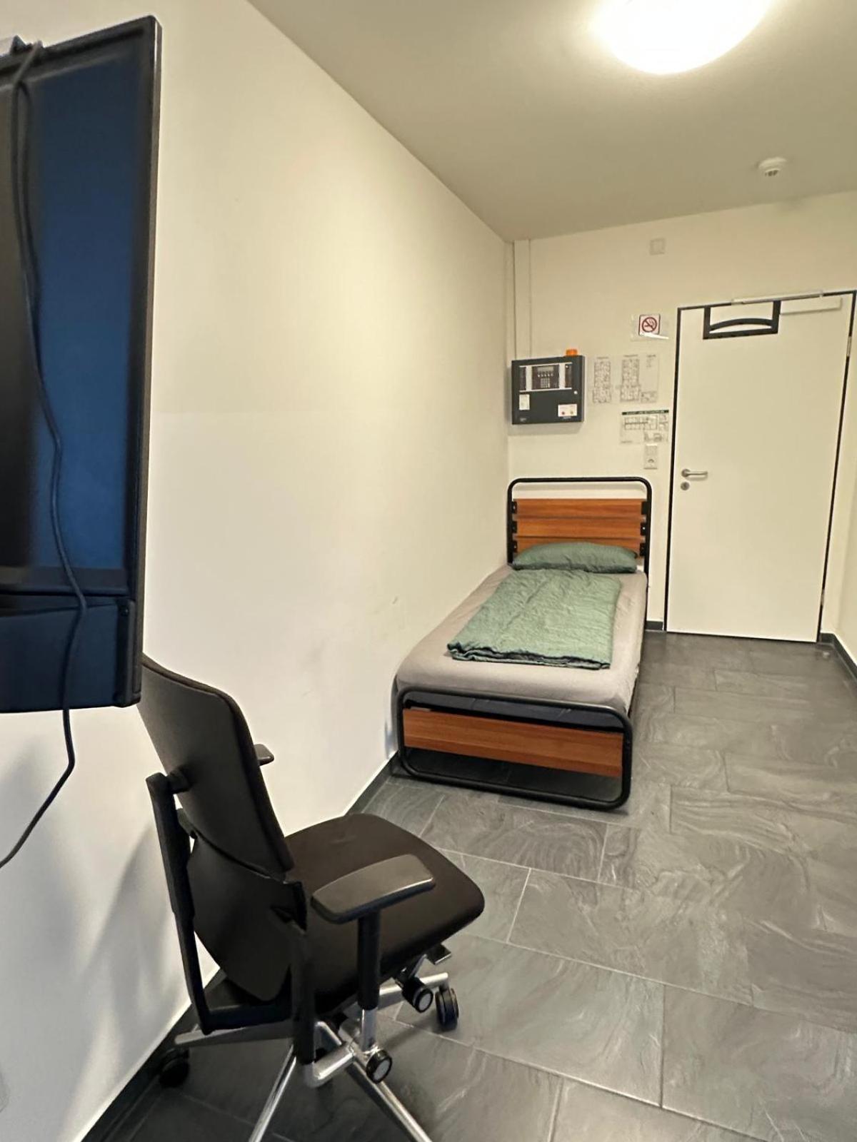 Mk Hostel Oyten - Free Wifi & Parking - 24H Check-In 外观 照片