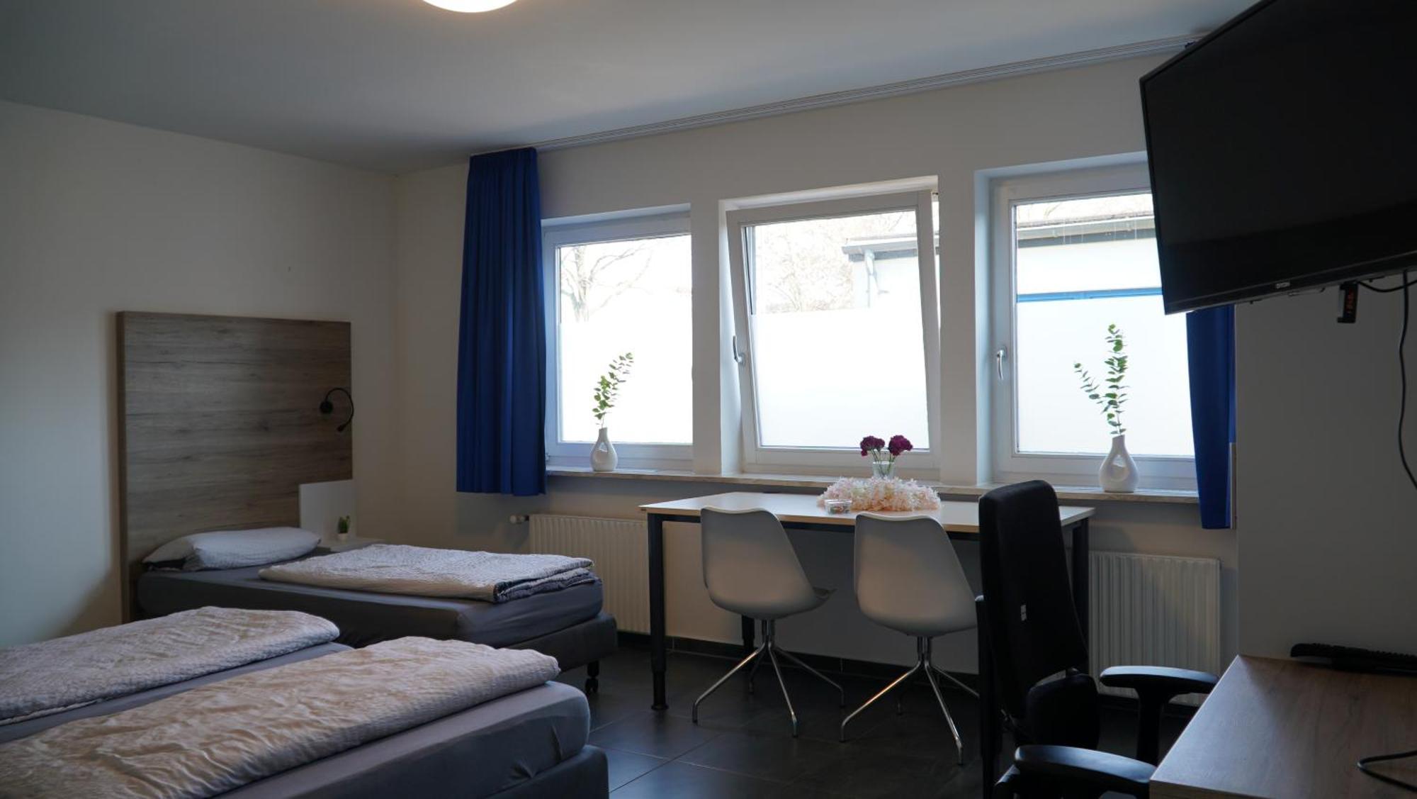 Mk Hostel Oyten - Free Wifi & Parking - 24H Check-In 外观 照片